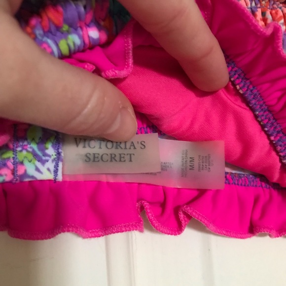 VICTORIA'S SECRET Pink Floral Ruffled Smocked bikini Top bandeau swimsuit M - Picture 9 of 13